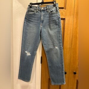 Joe's Jeans The Honor Straight Fit in Light Blue. Size 26.